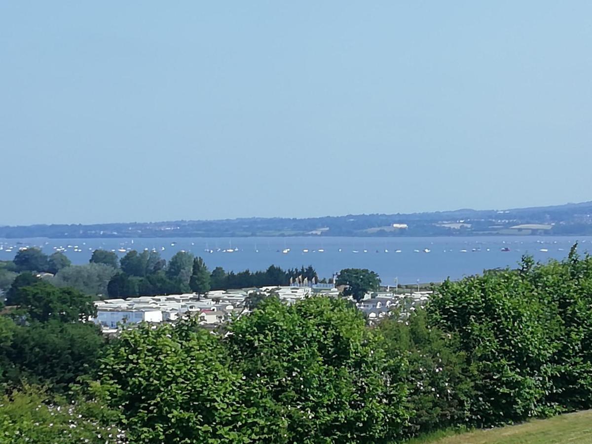 Exe View Retreat *